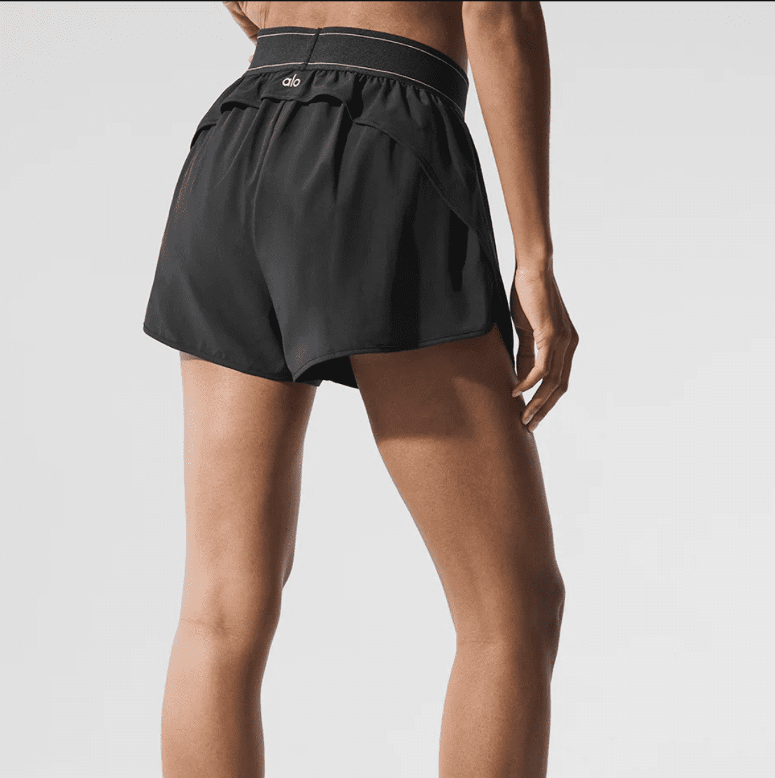 Alo Yoga Match Point Short - Imagen 3