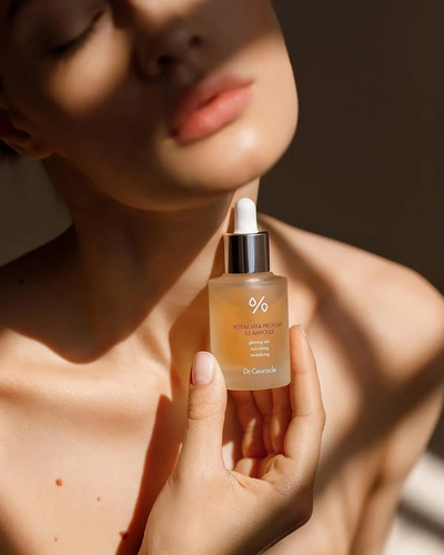Dr.ceuracle Royal Vita Propolis 33 Ampoule Serum Iluminado - Image 2